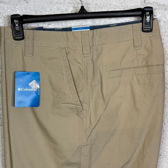 Columbia Men's Washed Out 10" Cotton Shorts, Fossil light tan, 42W - Picture 2 of 6